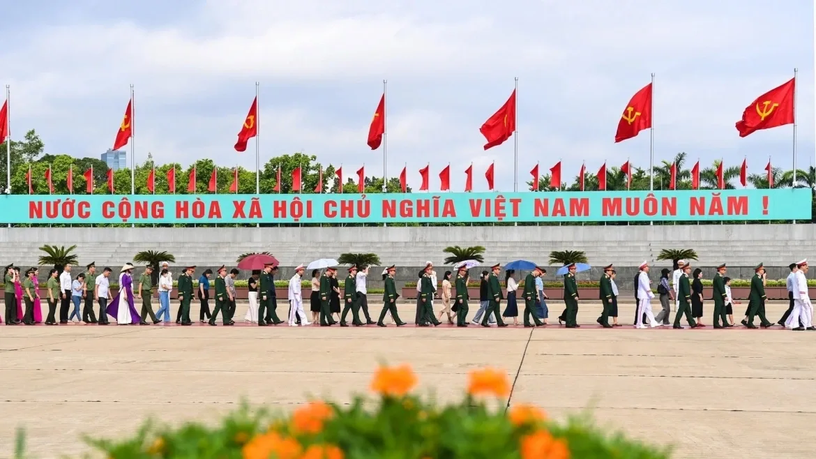 Lăng Bác Hồ mở cửa ngày nào