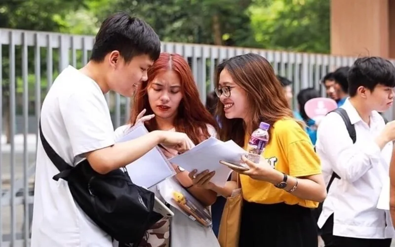 c00 gom nhung mon nao nhung nganh hoc duoc nhieu thi sinh quan tam