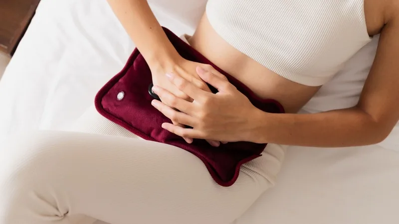Đau bụng bên trái ở nữ là bệnh gì