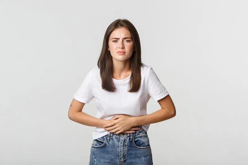 Đau bụng bên trái ở nữ là bệnh gì