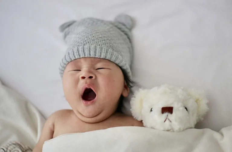 Mẹo giúp trẻ sơ sinh ngủ ngon vào ban đêm