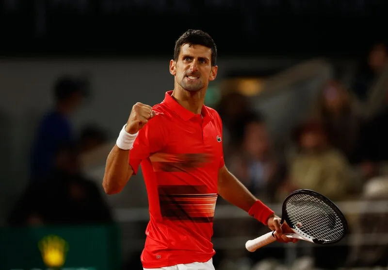Novak Djokovic là tay vợt người Serbia sở hữu sự nghiệp kéo dài hơn hai thập kỷ cùng hàng loạt danh hiệu và kỷ lục lớn của quần vợt thế giới.