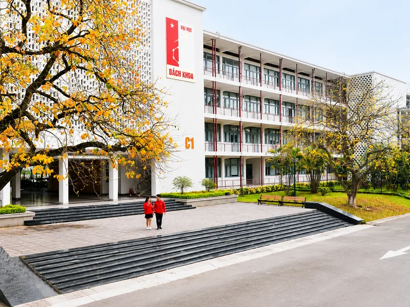 Đại học Bách khoa Hà Nội nổi bật trong đào tạo kỹ thuật, công nghệ thông tin, trí tuệ nhân tạo và tự động hóa