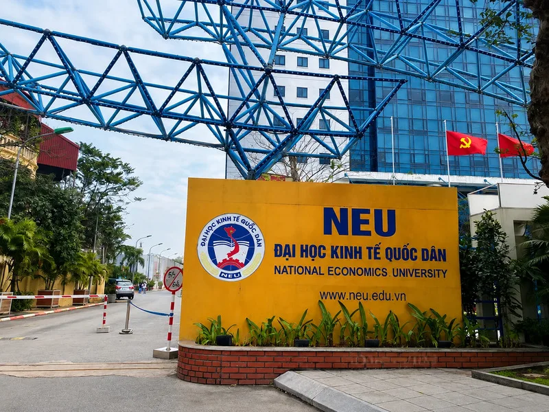 Đại học Kinh tế Quốc dân là cơ sở đào tạo nổi bật về kinh tế, quản trị, tài chính và các lĩnh vực liên ngành