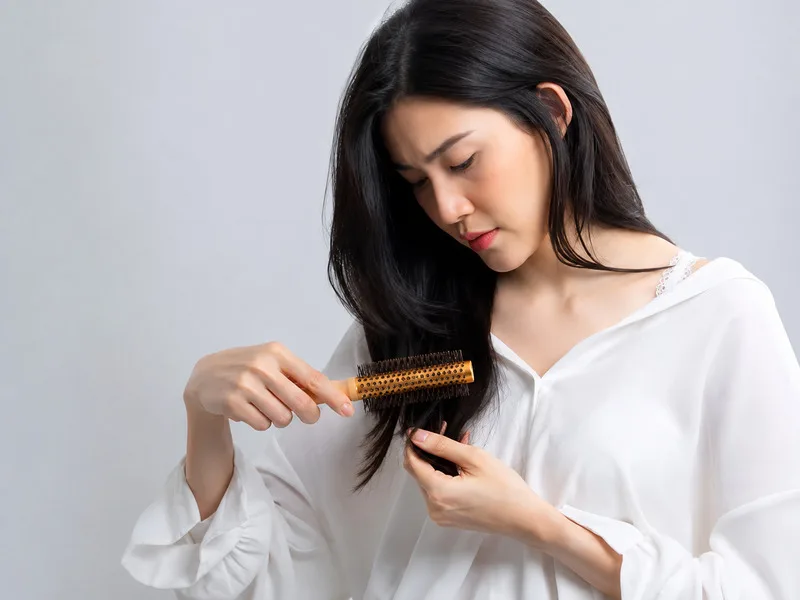 Hiểu chu kỳ phát triển và nguyên nhân gãy rụng là bước đầu để xây dựng phương pháp chăm sóc tóc phù hợp
